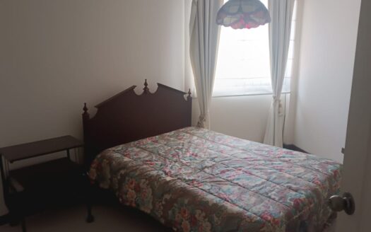 Departamento en Alquiler semi amoblado sobre la calle 15 de Calacoto
